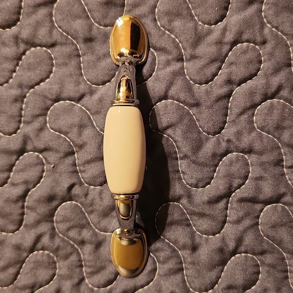 Liberty Hardware Drawer Pulls 10 Count NWT - Picture 2 of 6